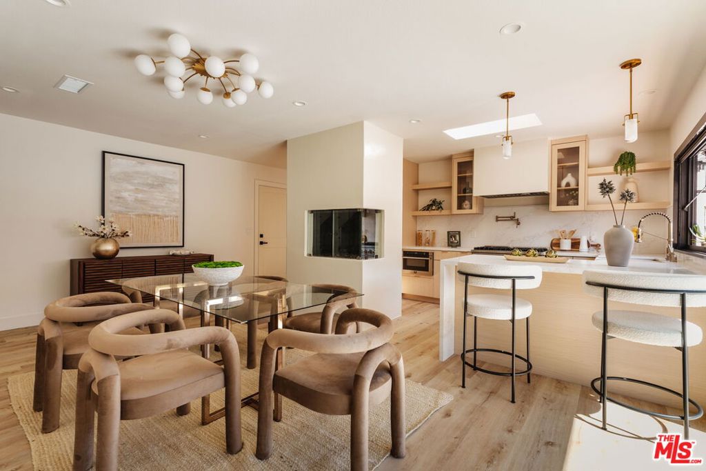 5111 Randall Street — photo