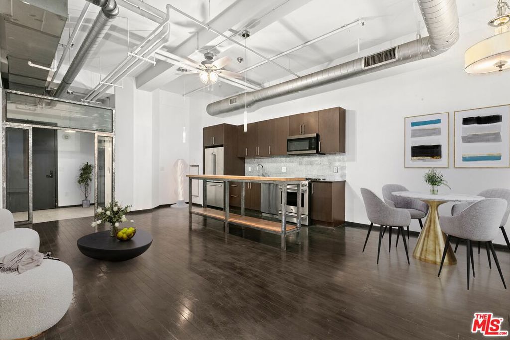 1645 Vine Street 301 — photo