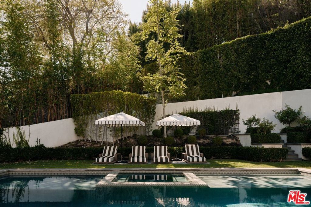 2331 Chislehurst Drive — photo