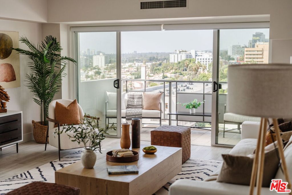 1155 N La Cienega 1205 — photo