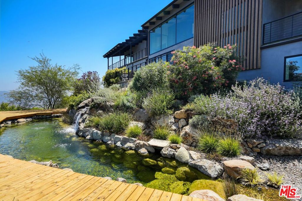 2345 Tuna Canyon Road — photo