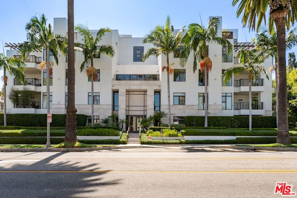 447 N Doheny Drive 104 — photo