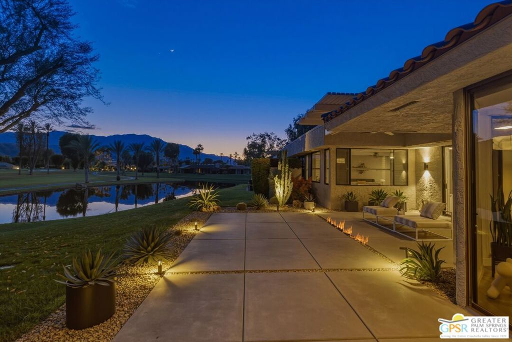 7 Wesleyan Court — photo