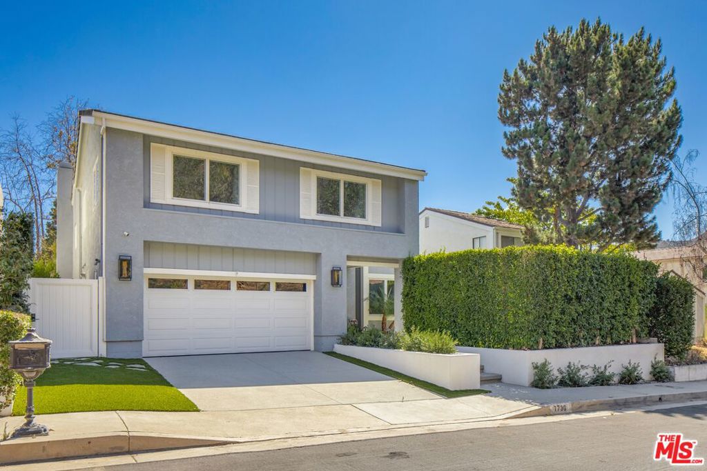 1736 Michael Lane — photo