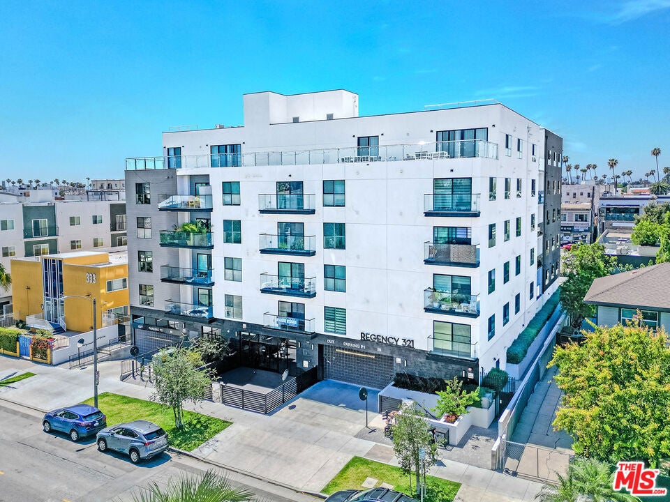 321 S Oxford Avenue 405 — photo