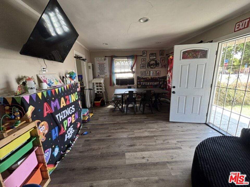 1537 E 84th Street — photo