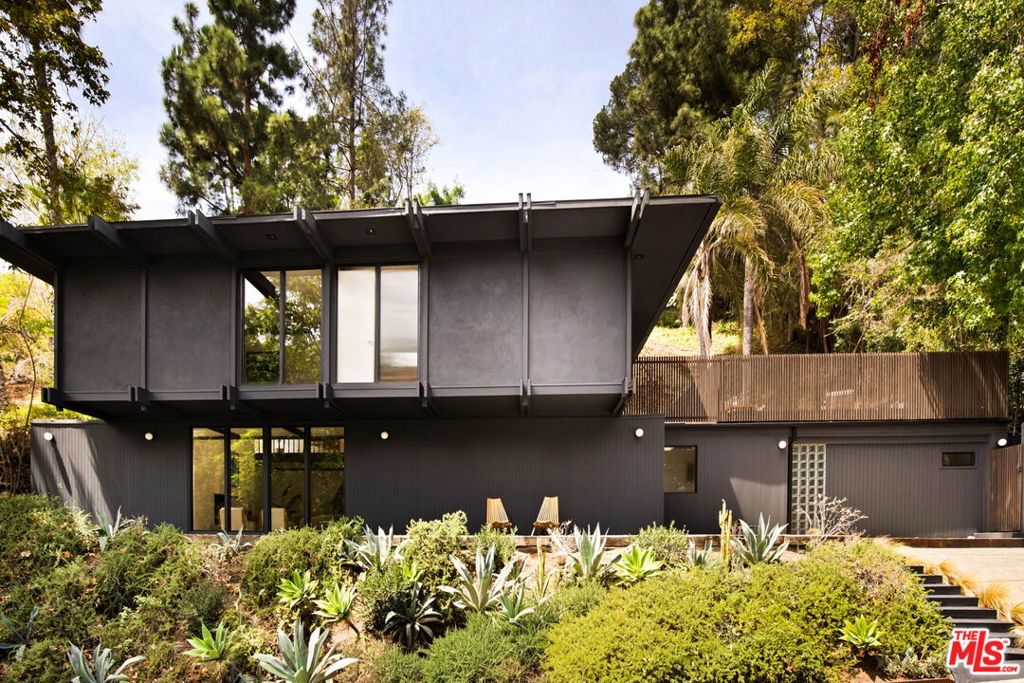 5649 Valley Oak Drive — photo