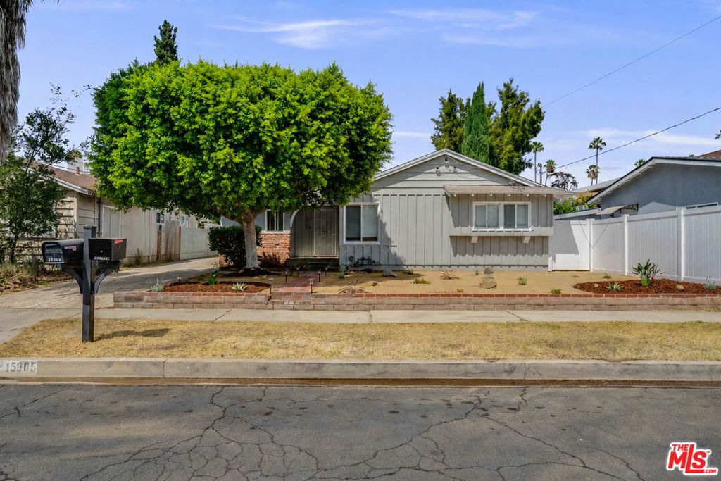 15905 Enadia Way — photo