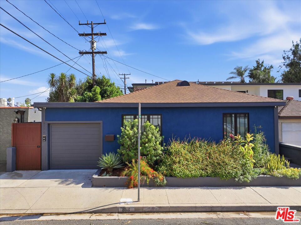 8116 Romaine Street — photo