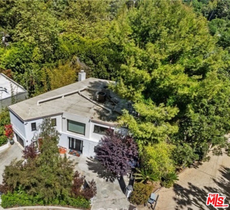 7670 Woodrow Wilson Drive — photo