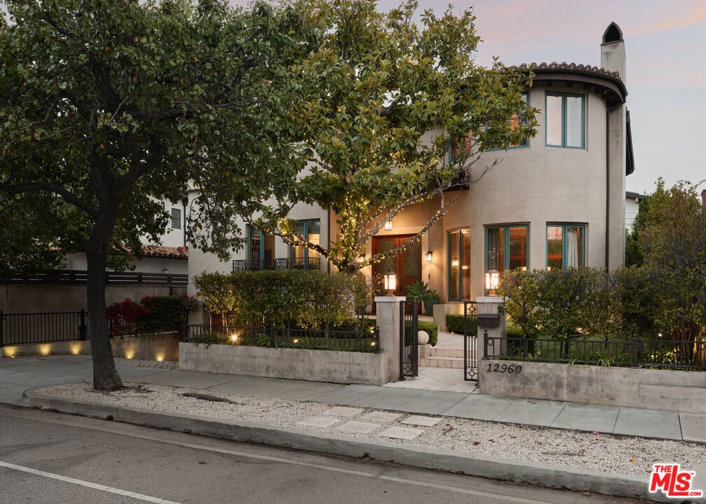 12960 San Vicente Boulevard — photo