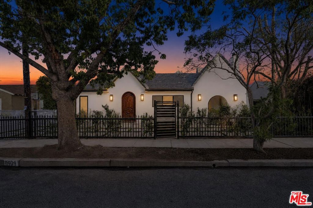 11404 Biona Drive — photo