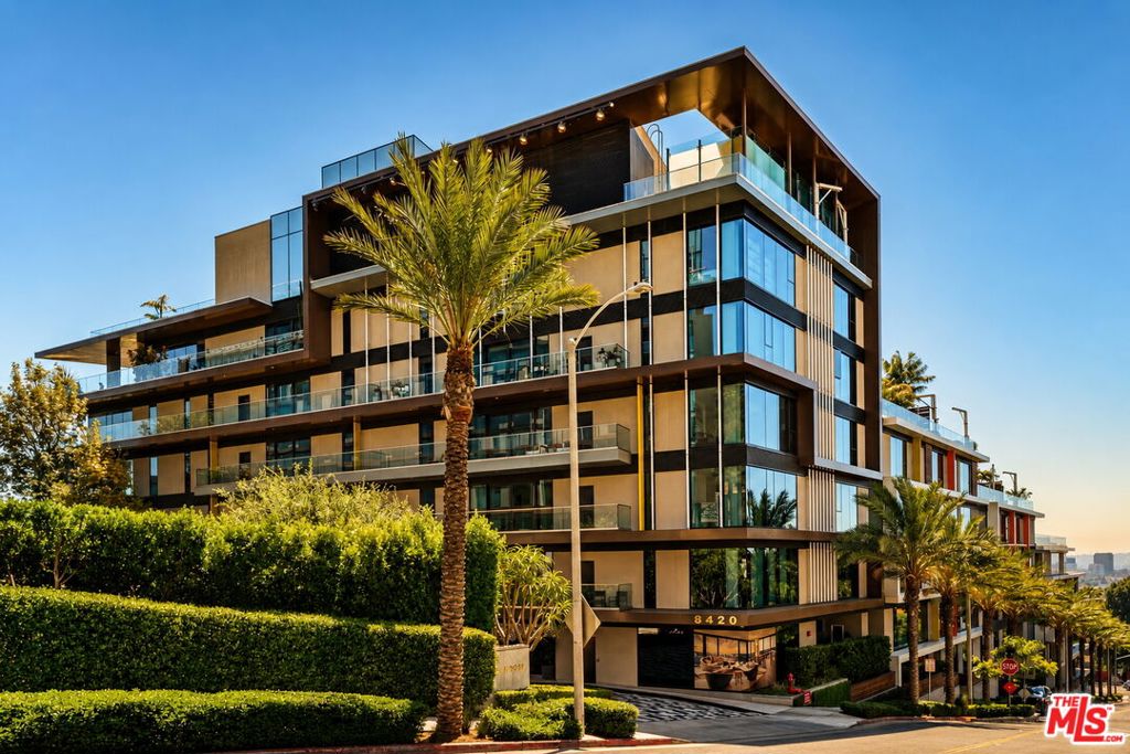 8420 W Sunset Boulevard 107 — photo