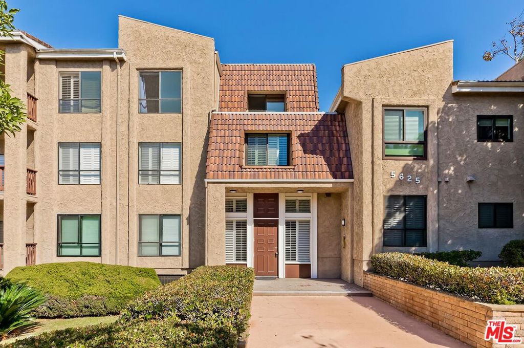 5625 Cambridge Way 203 — photo