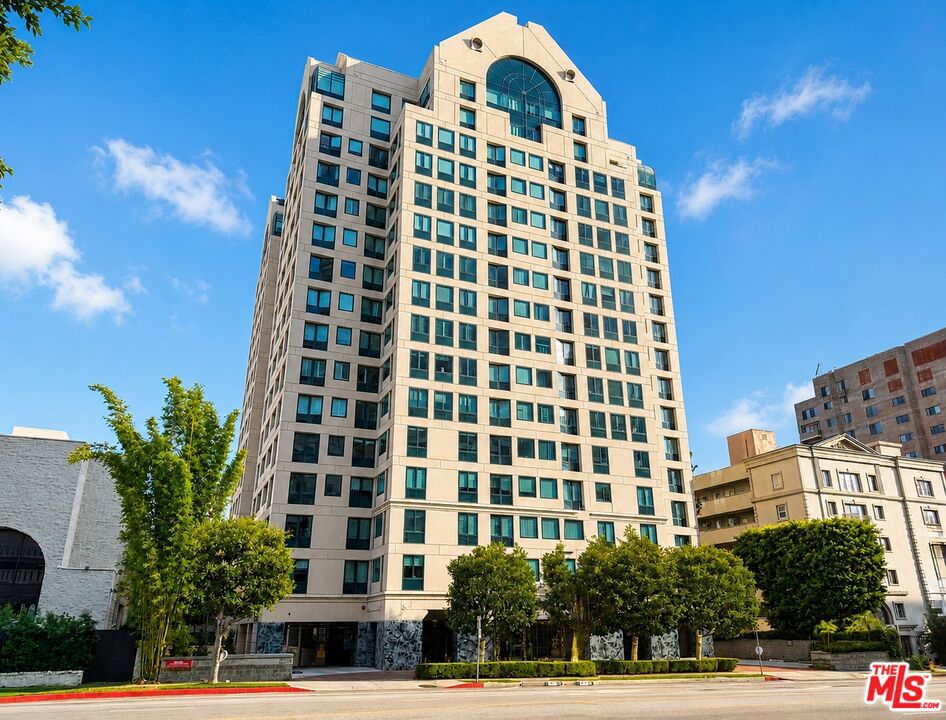 10520 Wilshire Boulevard 701 — photo