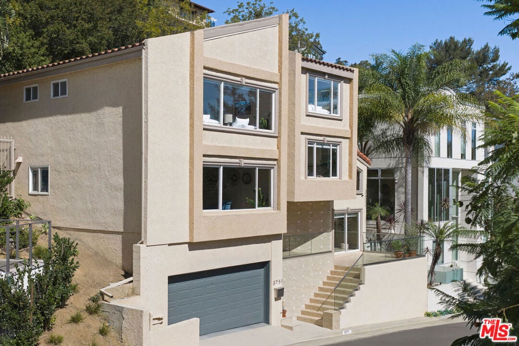 3751 Prestwick Drive — photo
