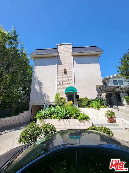 311 S Norton Avenue 102 — photo