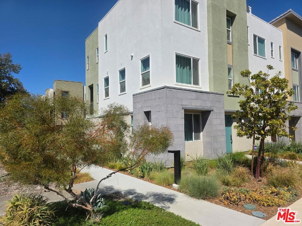 27010 Tanager Lane — photo