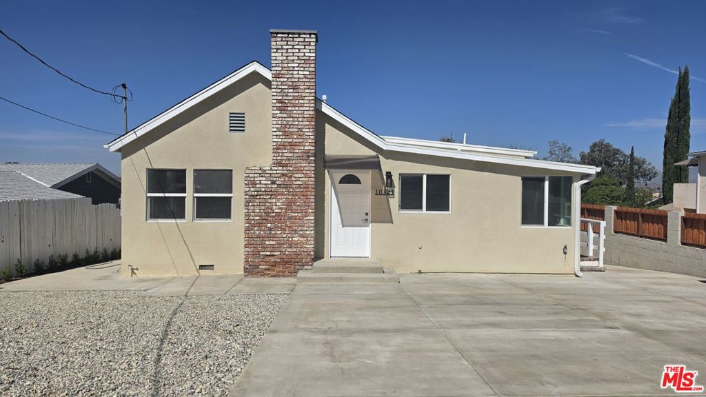 10323 Samoa Avenue — photo