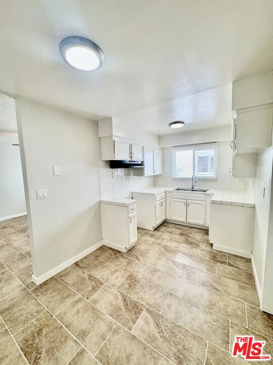 1549 W 224th Street 105 — photo