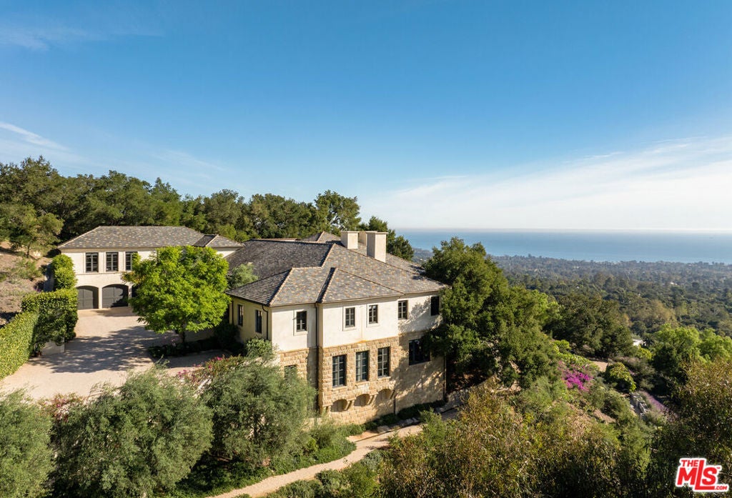 1140 E Mountain Drive — photo