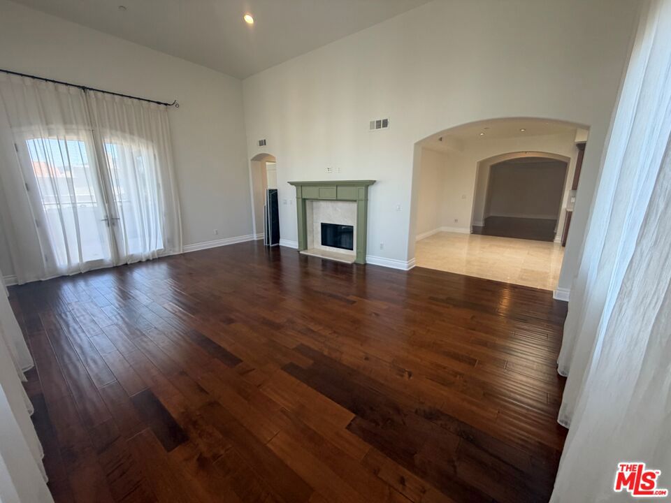 12050 Guerin Street 401 — photo