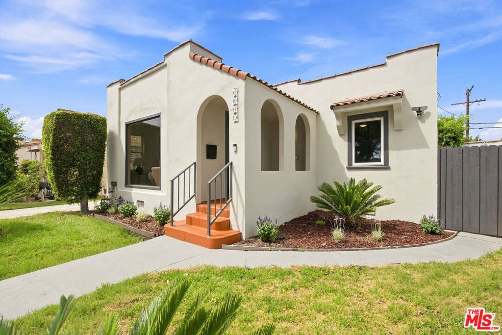 2919 Somerset Drive — photo