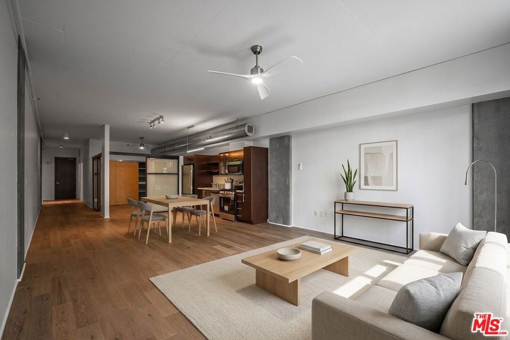 1111 S Grand Avenue 607 — photo