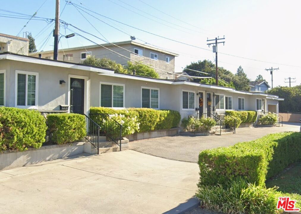 4110 Ocean View Boulevard 1/2 — photo