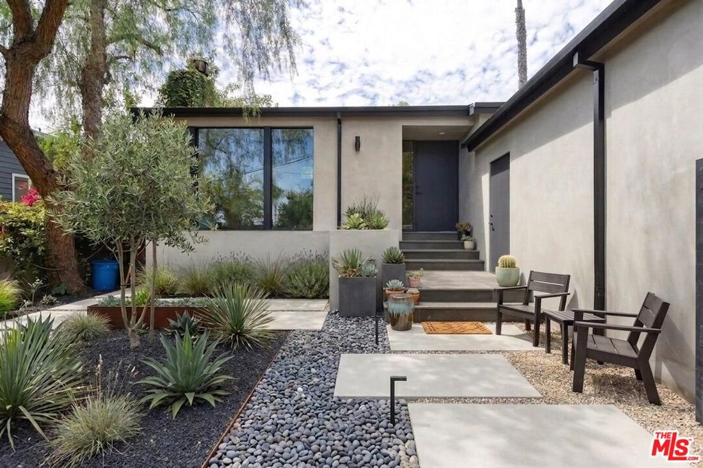 7102 Pacific View Drive — photo