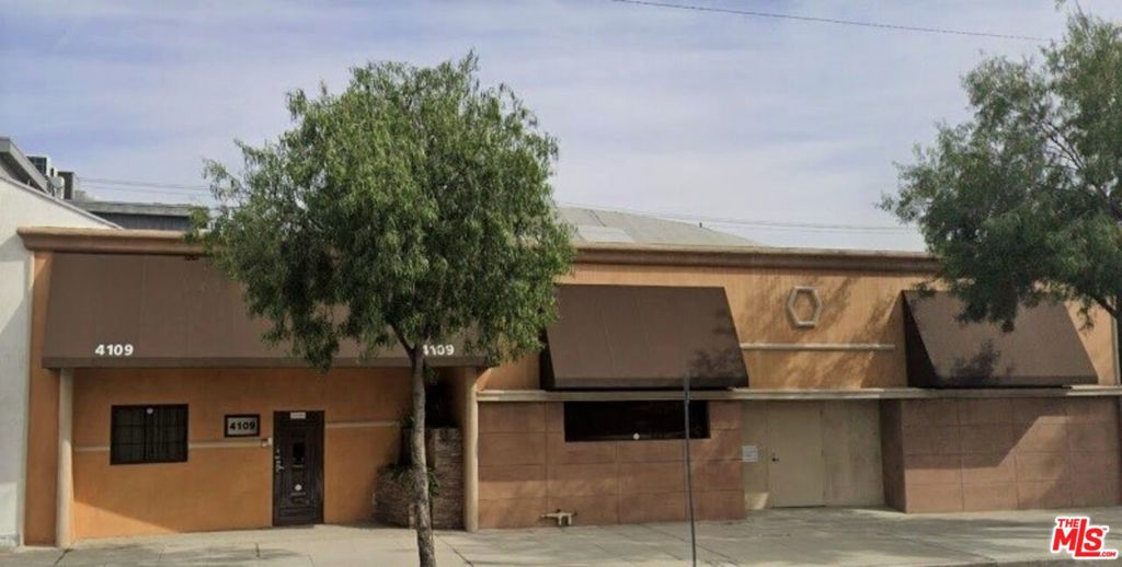 4109 W Burbank Boulevard — photo
