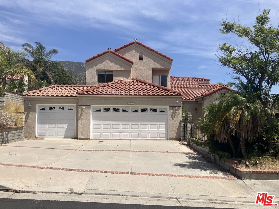 12506 Rajah Street — photo