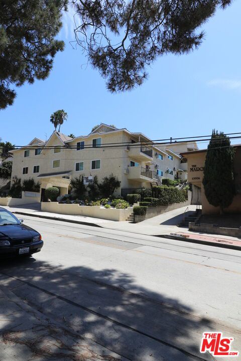 13716 Penn Street 10 — photo