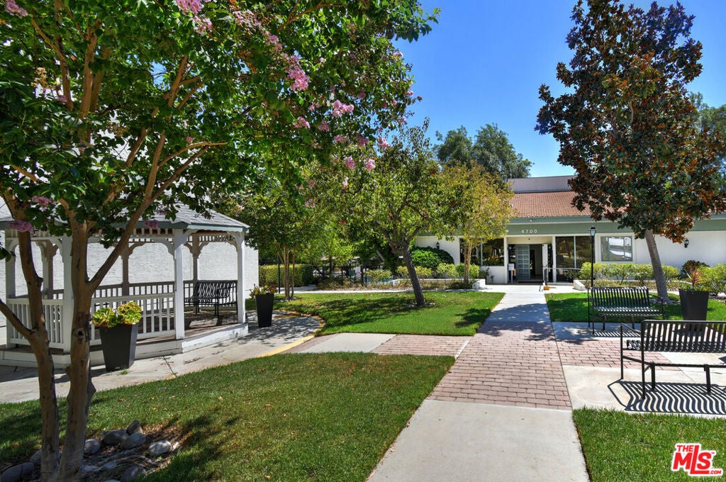 4706 Park Granada 185 — photo