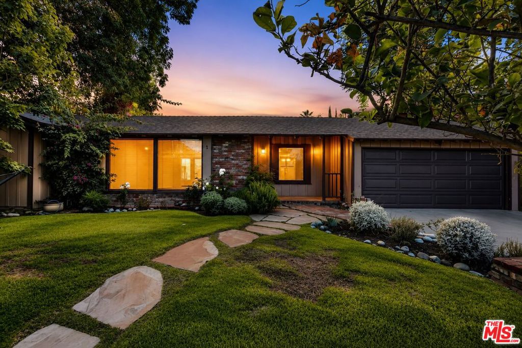 13509 Bassett Street — photo