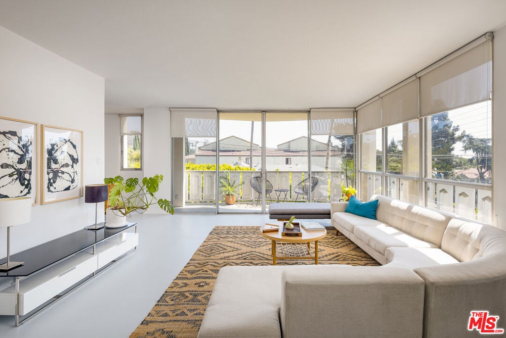 4411 Los Feliz Boulevard 307 — photo