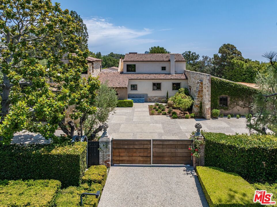 976 N Alpine Drive — photo