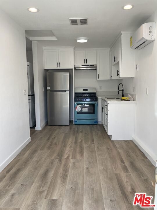 6627 Kraft Avenue 1/2 — photo