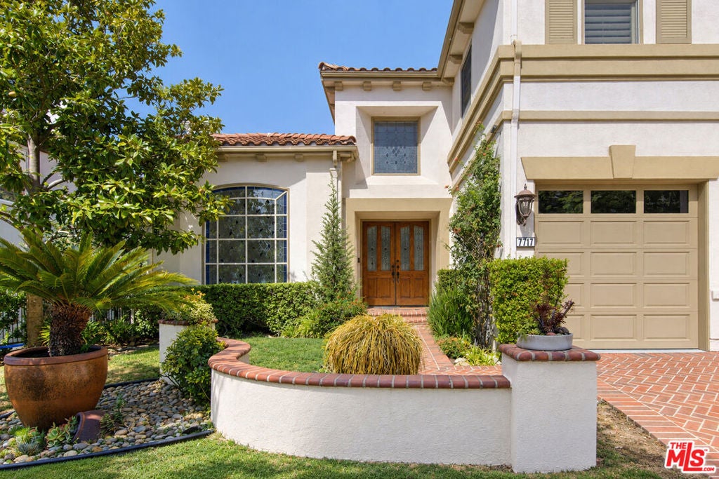 7717 Graystone Drive — photo