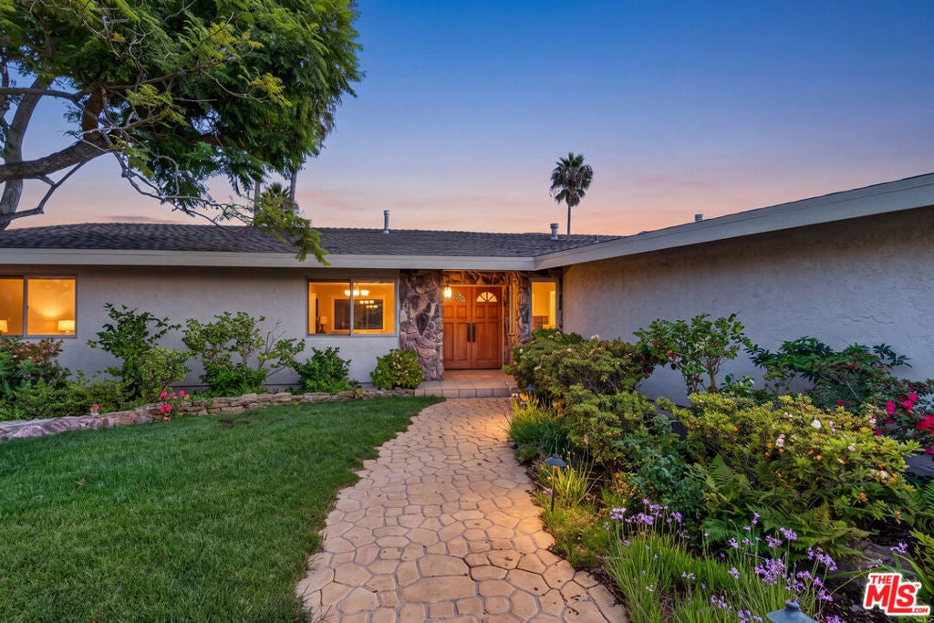 23907 Malibu Knolls Road — photo