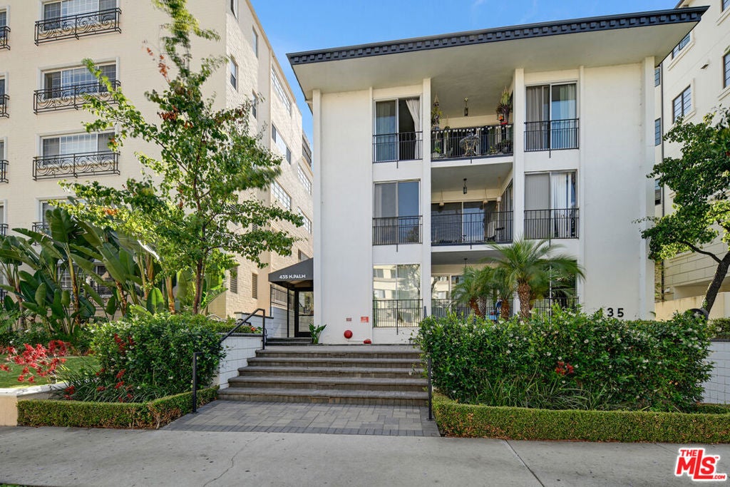 435 N Palm Drive 203 — photo