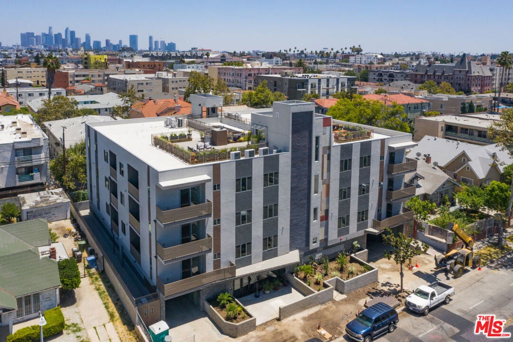 820 S Wilton Place 306 — photo