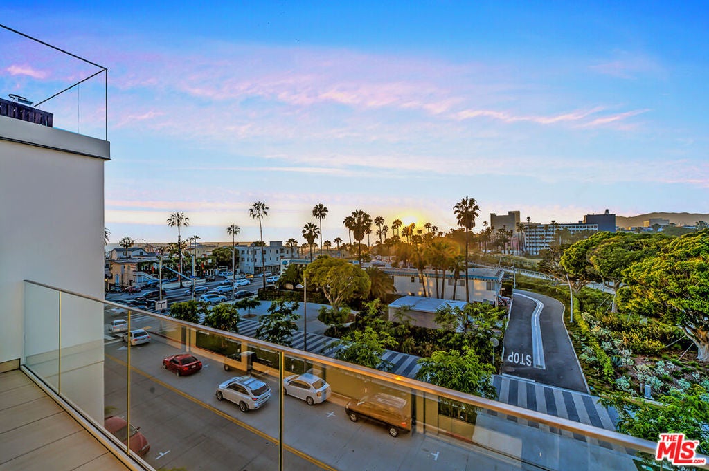 1705 Ocean Avenue 405 — photo