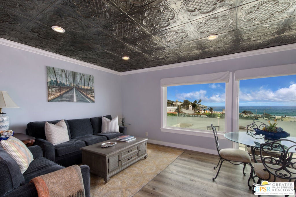 251 Lower Cliff Drive 10 — photo