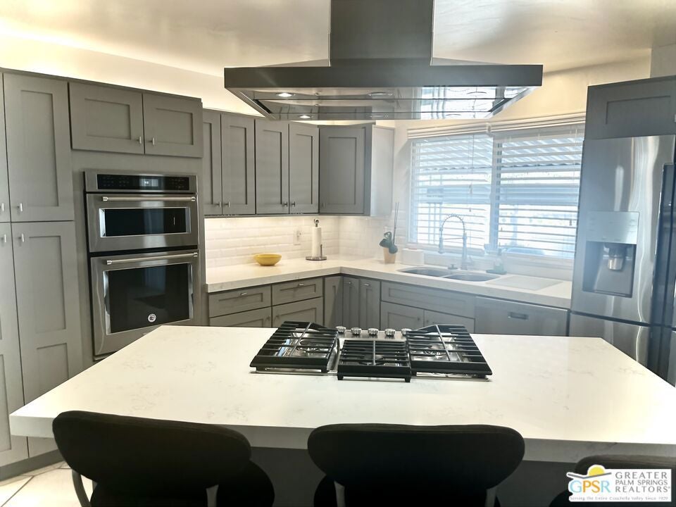 381 Club Circle Drive — photo