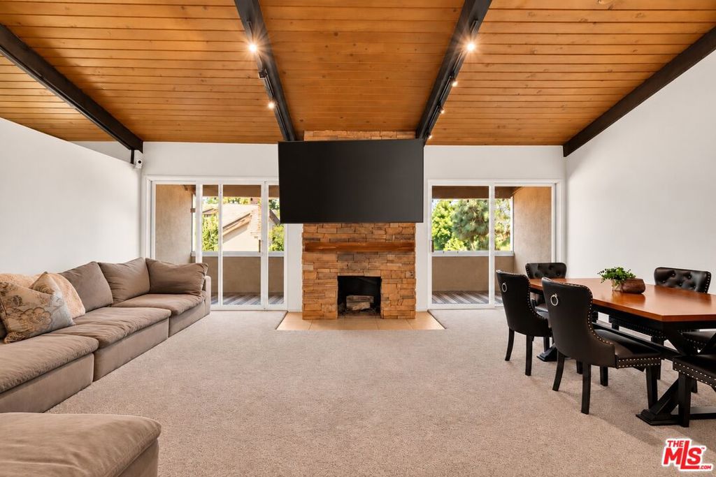 6315 Green Valley Circle 300 — photo