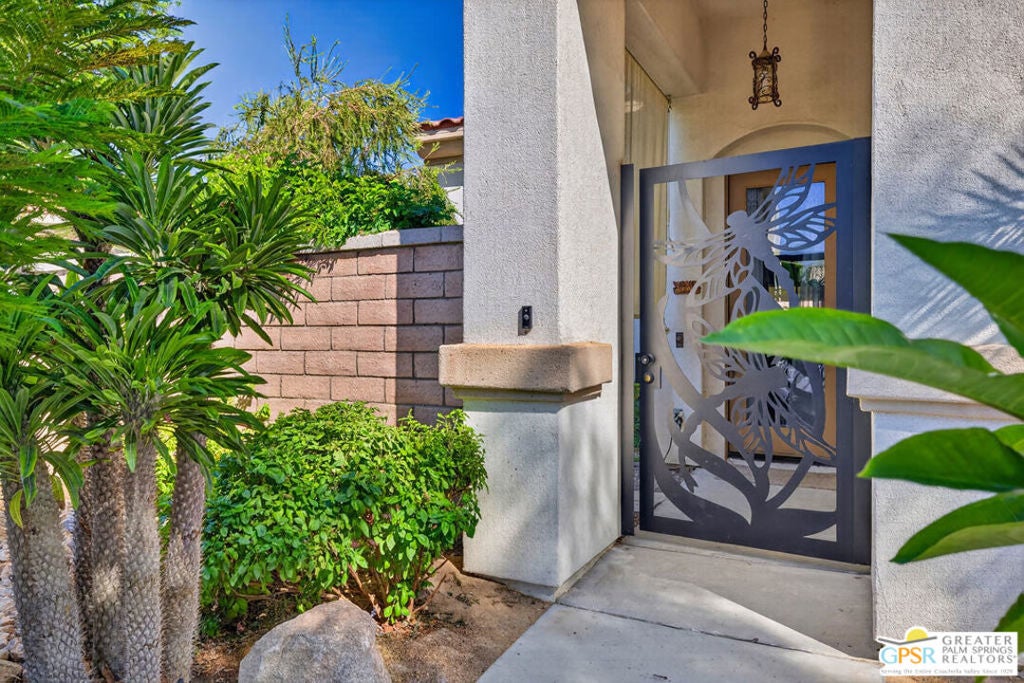 92 Clavel Court — photo