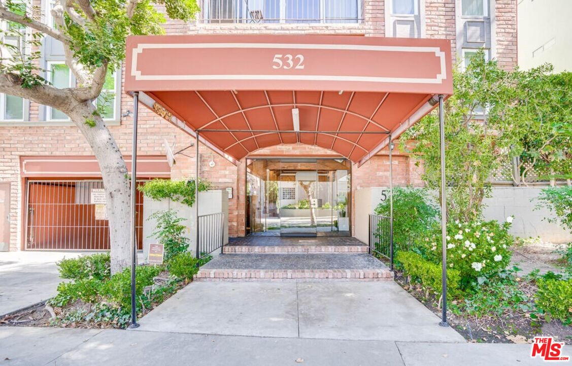 532 N Rossmore Ave Unit 306 — photo
