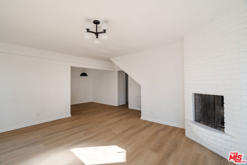 1147 Horn Avenue 5 — photo