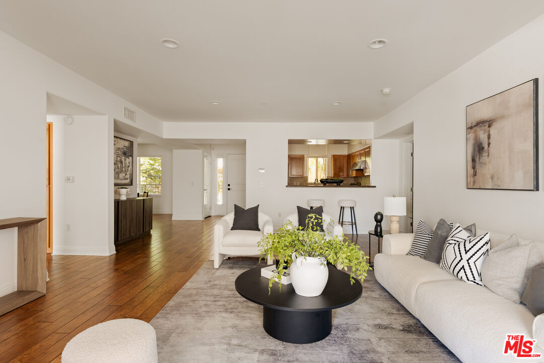 8238 W Manchester Ave Unit 208 — photo